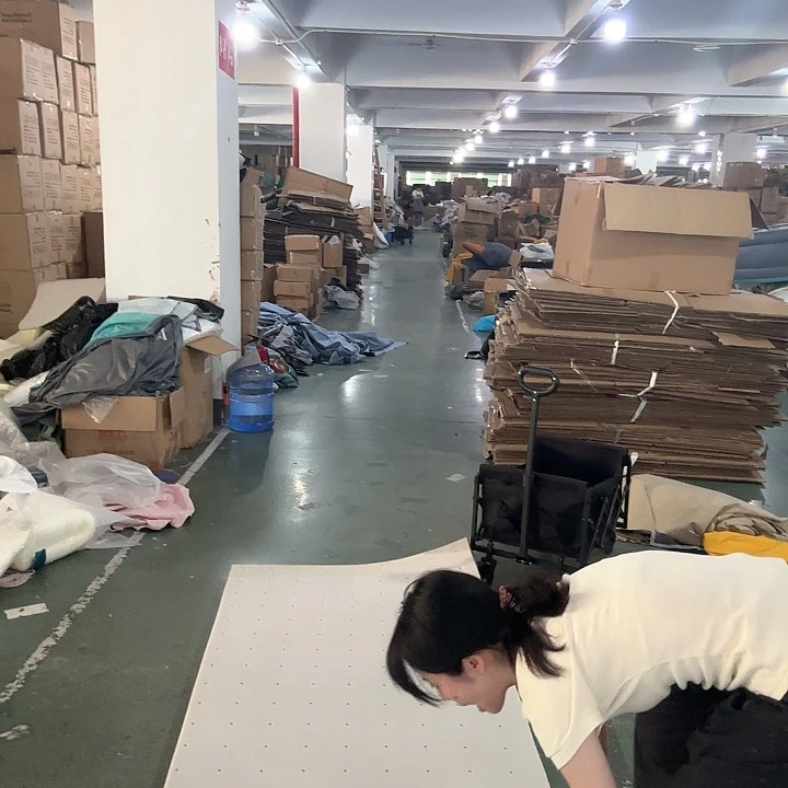 PU灰色记忆棉床垫洞洞90*200瑕疵