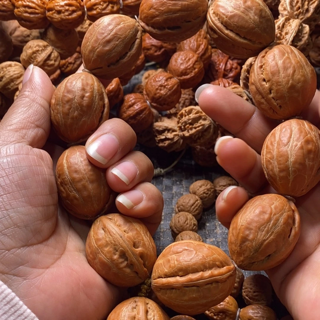 空***以文玩核桃吊坠大枣