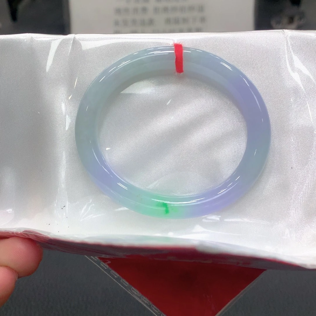 翡翠未镶嵌手镯52贵妃