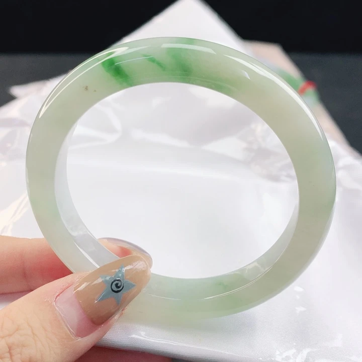 翡翠未镶嵌手镯缅甸54.2飘阳绿窄版泥鳅背