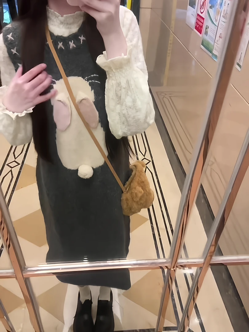 甜美叠穿裙子女早秋季新款设计感立体小兔子灰色针织背心连衣裙子