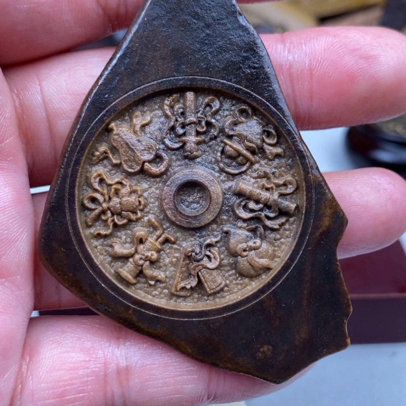 【闪购商品】原石雕刻手把件，脖挂件