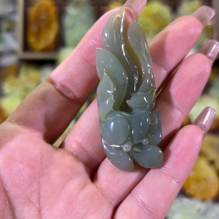 未镶嵌蛇纹石玉颈饰