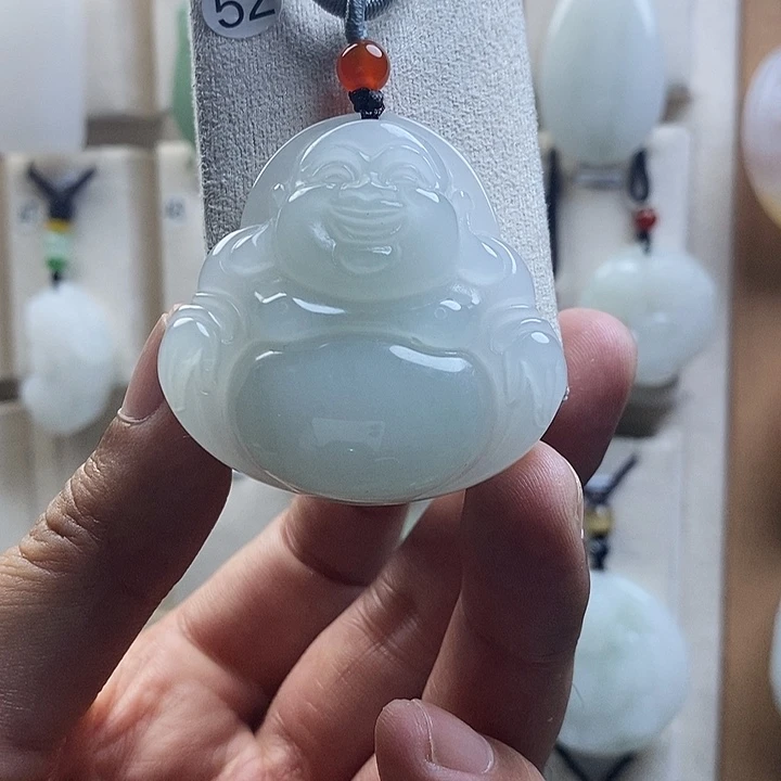 石英质玉未镶嵌颈饰