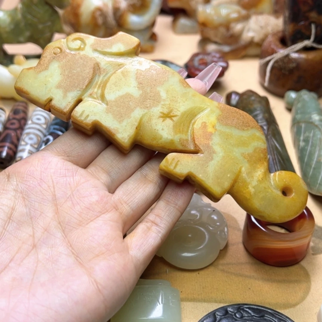 【闪购商品】蛇纹石玉颈饰未镶嵌