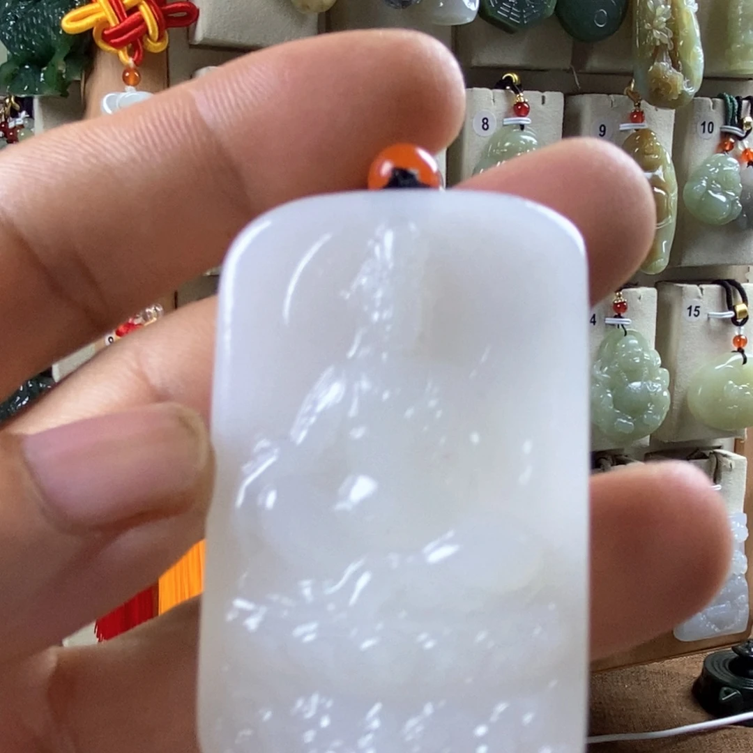 和田玉（糖玉）未镶嵌颈饰