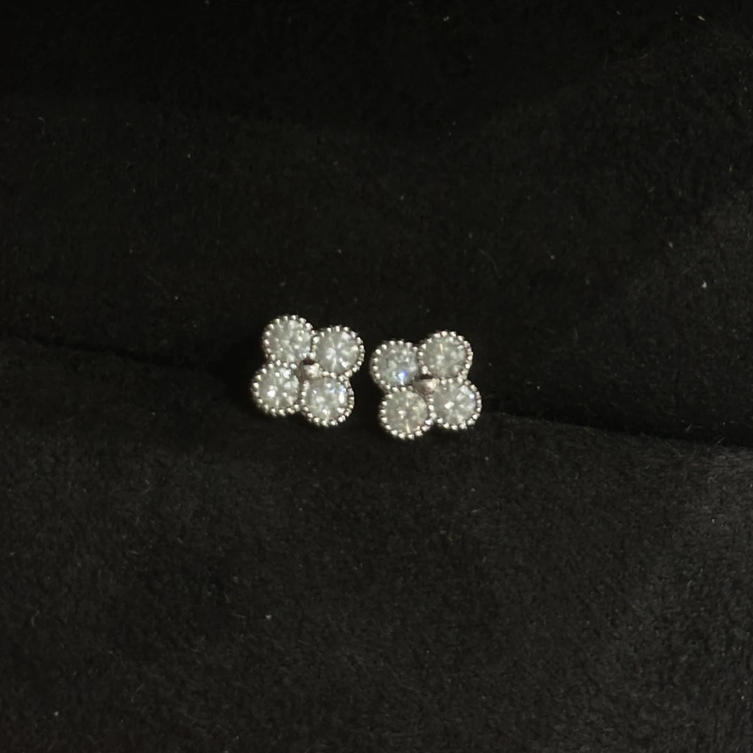 【六言高定】01863 四叶草8钻耳钉 ZSES