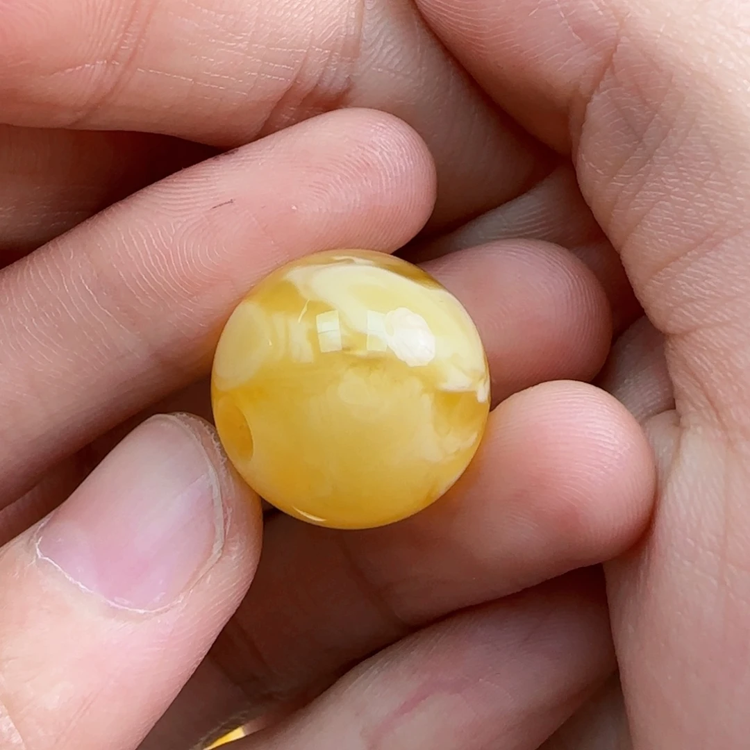 蜜蜡未镶嵌珠宝奇石