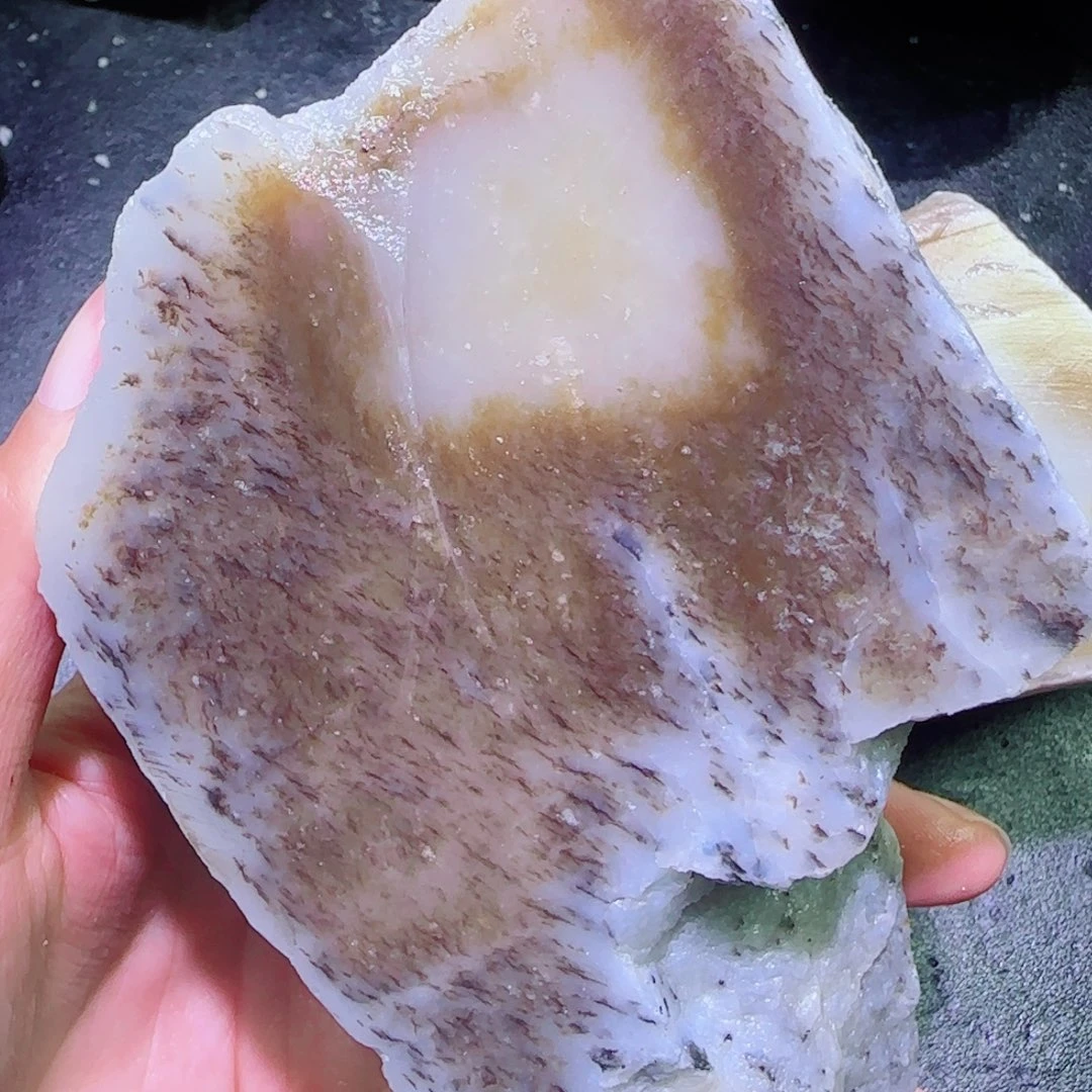 和田玉未镶嵌珠宝半成品