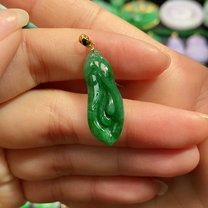 颈饰未镶嵌翡翠吊坠