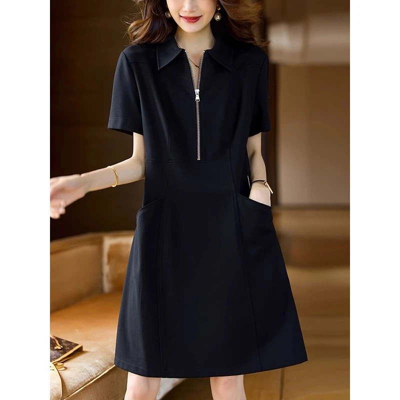 休闲简约纯色翻领连衣裙女夏2025新款法式大码宽松黑色显瘦中长裙