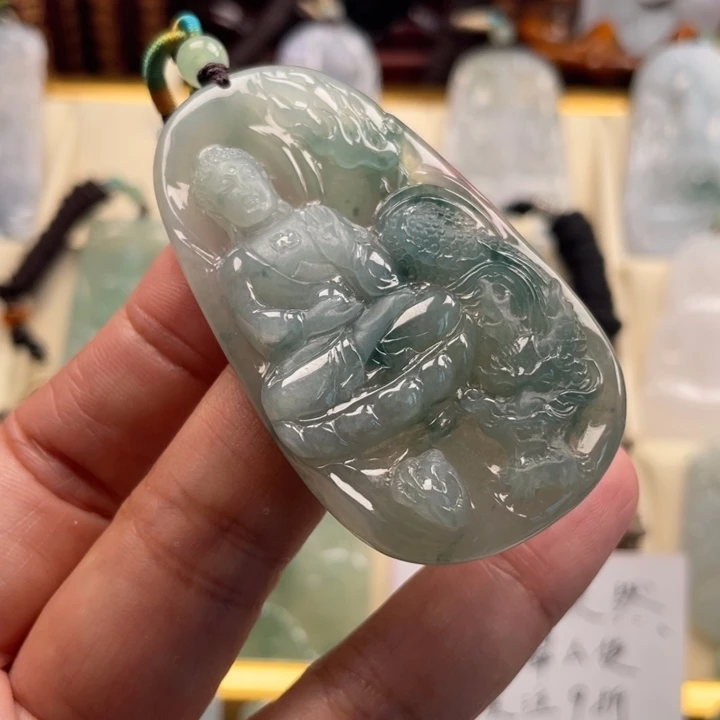 颈饰未镶嵌翡翠玉