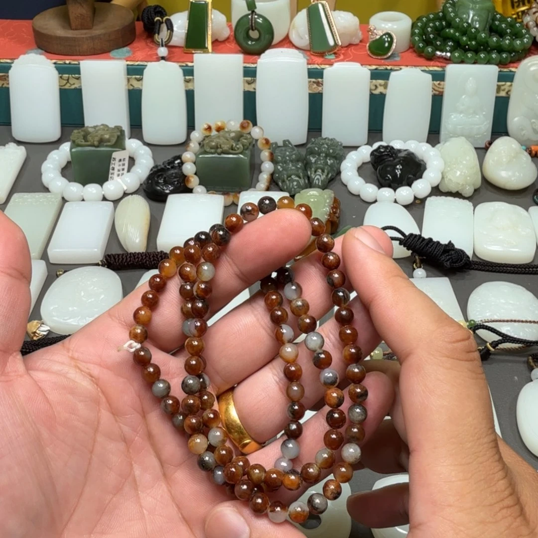 和田玉未镶嵌吊坠(赠链)