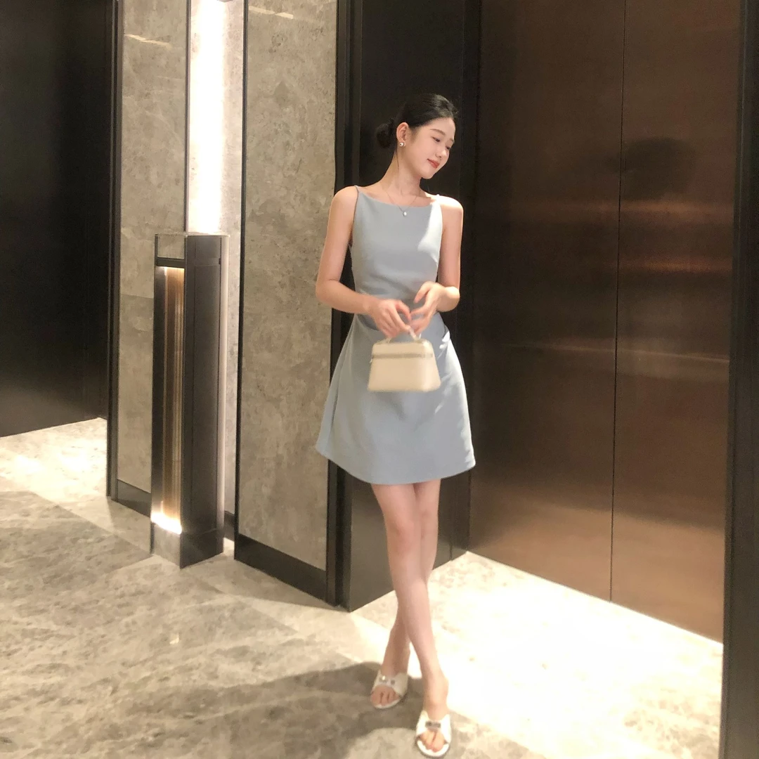 蓝色小清新褶皱收腰显瘦连衣裙气质无袖吊带小短裙夏季显高A字裙