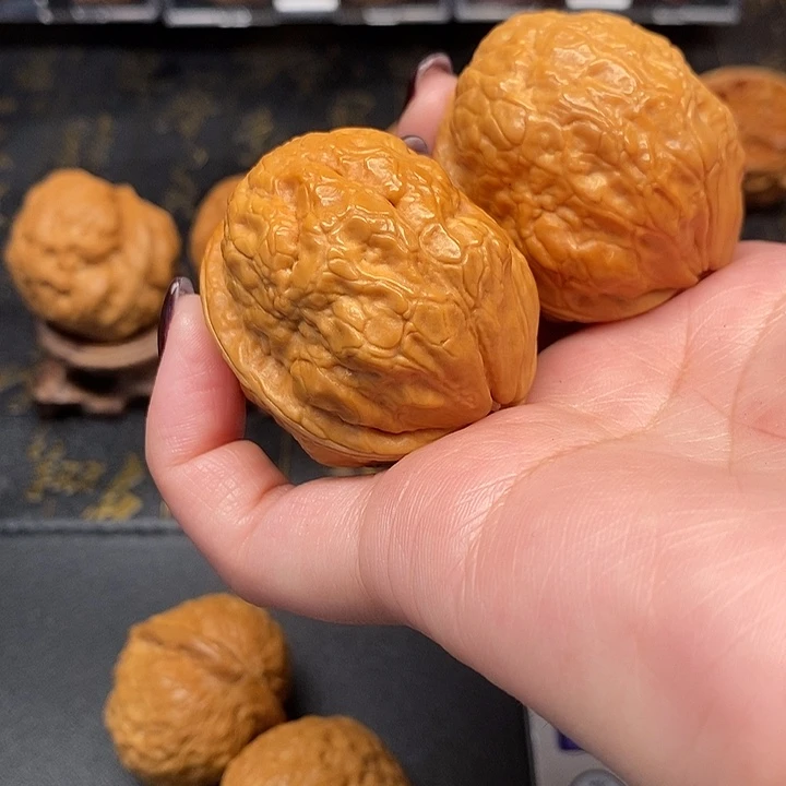 吊坠文玩核桃玲珑金蟾