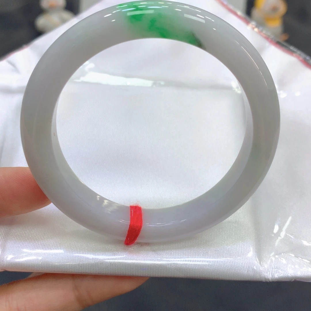 翡翠未镶嵌手镯翡翠1
