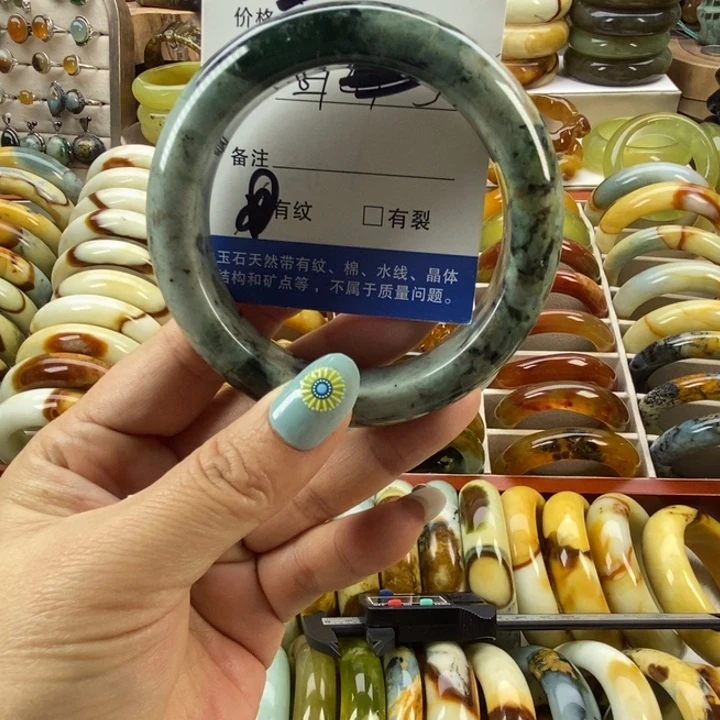 岫玉未镶嵌手镯60
