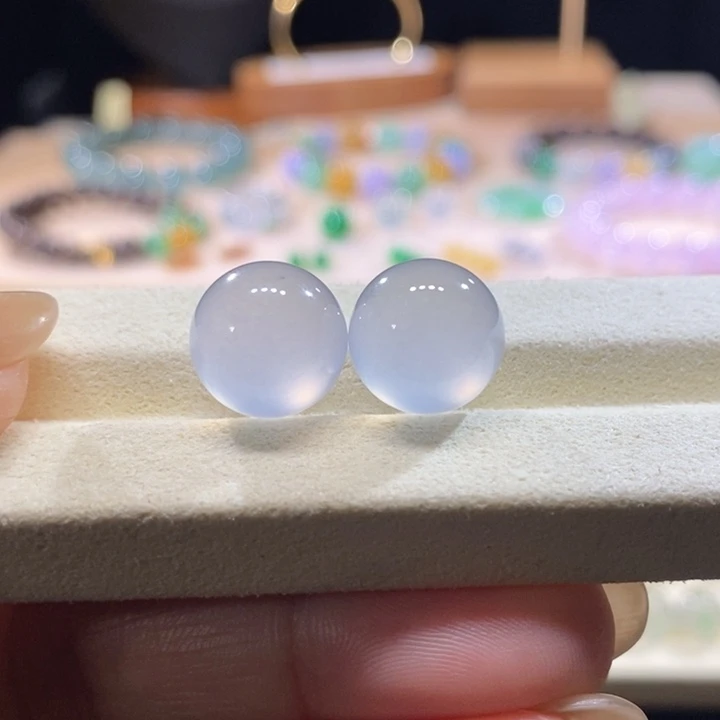 翡翠未镶嵌吊坠(不含链)翡翠茅台白珠（随机发一个）