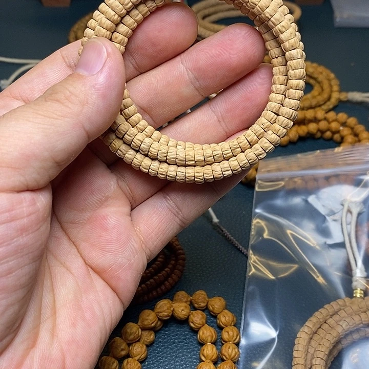 柏香籽/百香籽吊坠宝**华