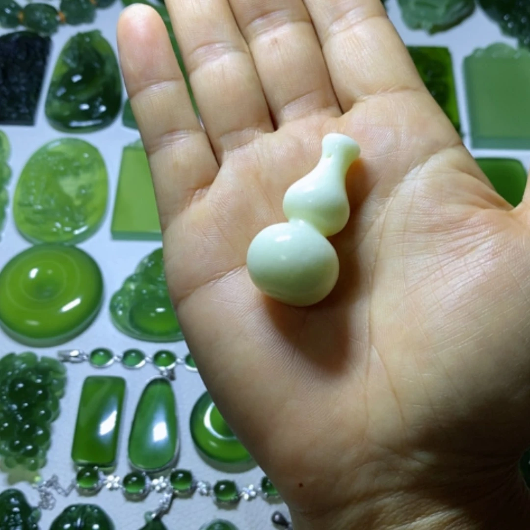 【闪购商品】未镶嵌蛇纹石玉颈饰