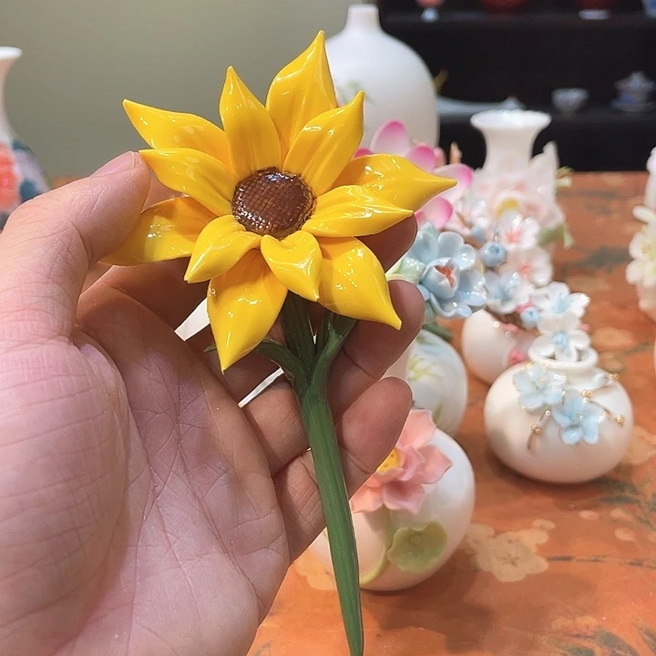 手工陶瓷精致摆件