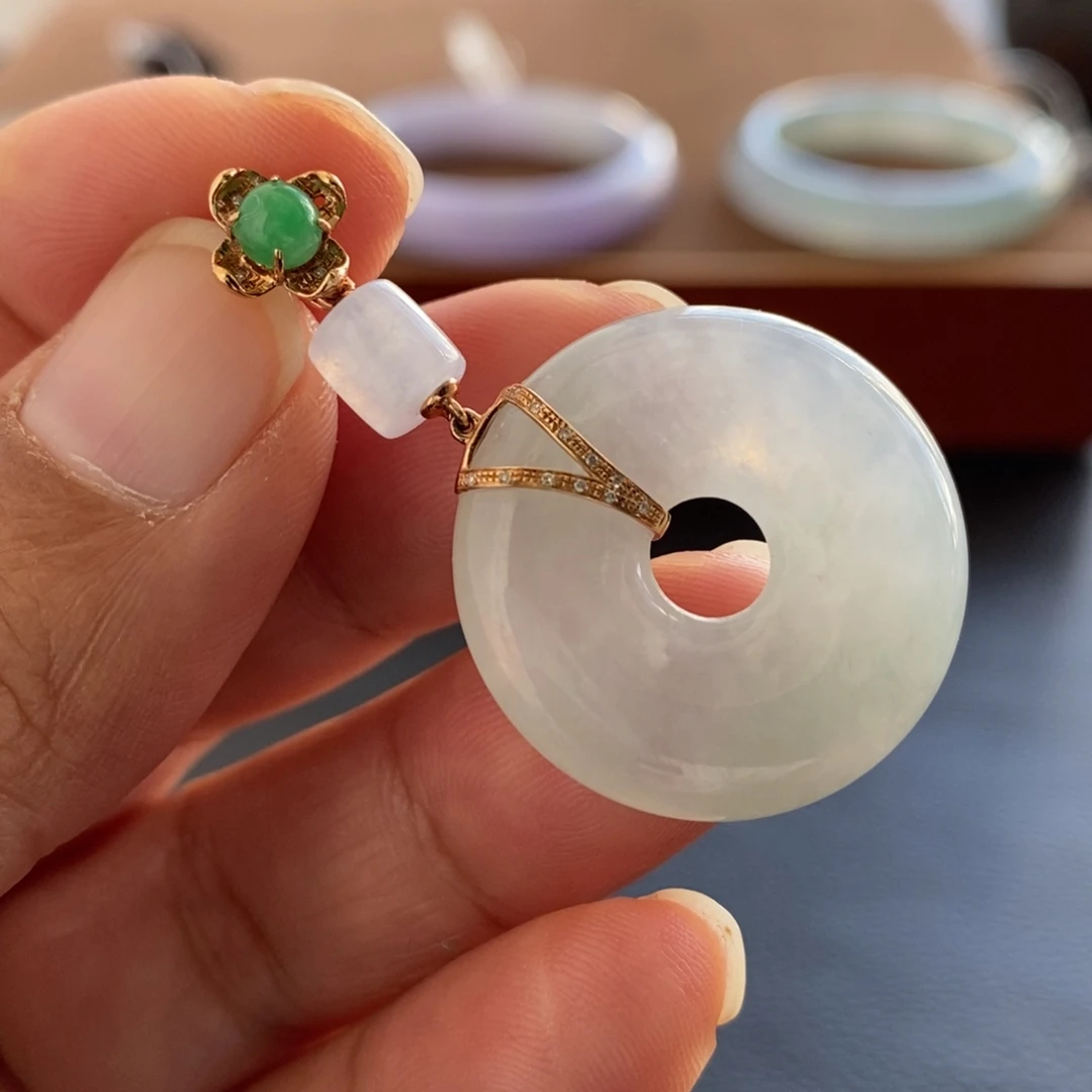 翡翠18K金镶嵌手镯天然翡翠吊坠