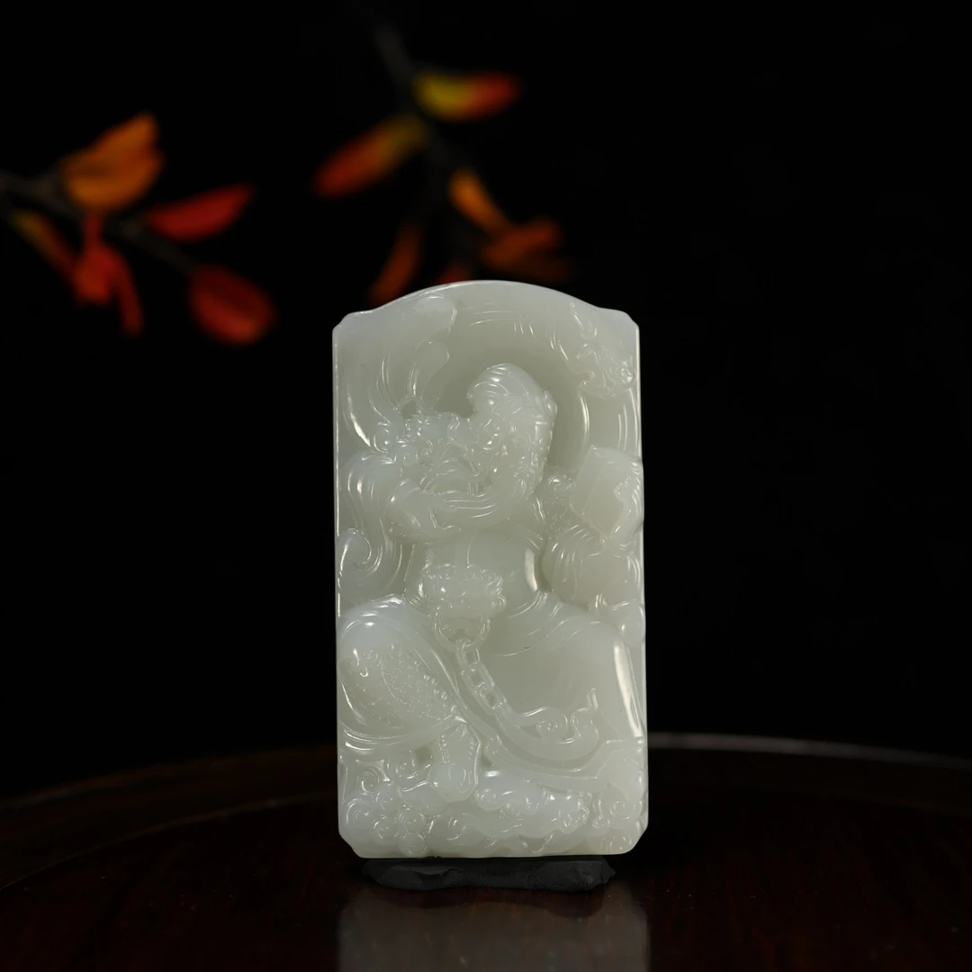 Lot8836 HP6804375和田玉白玉关公挂牌/杭拍