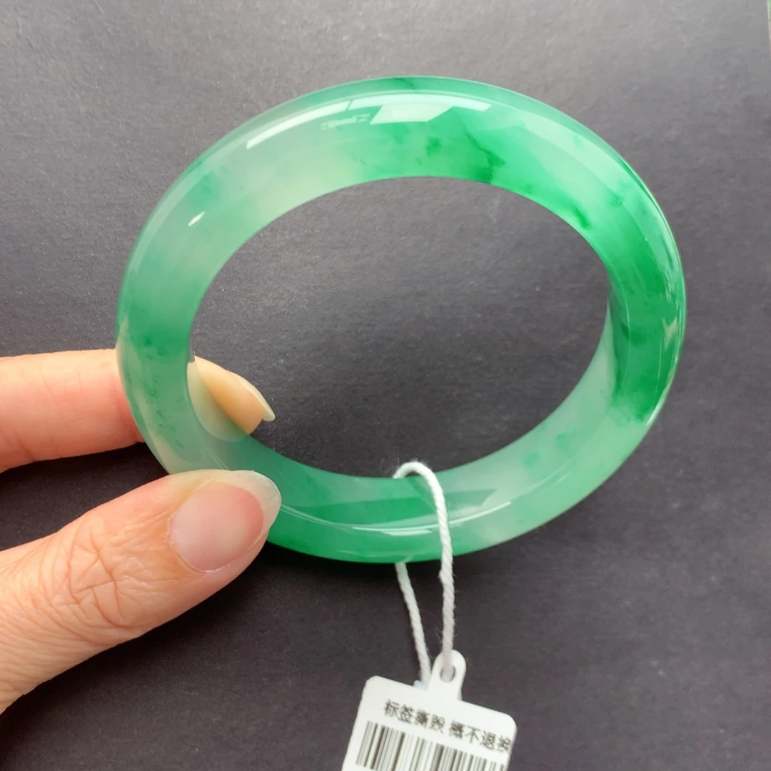 未镶嵌手镯石英质玉