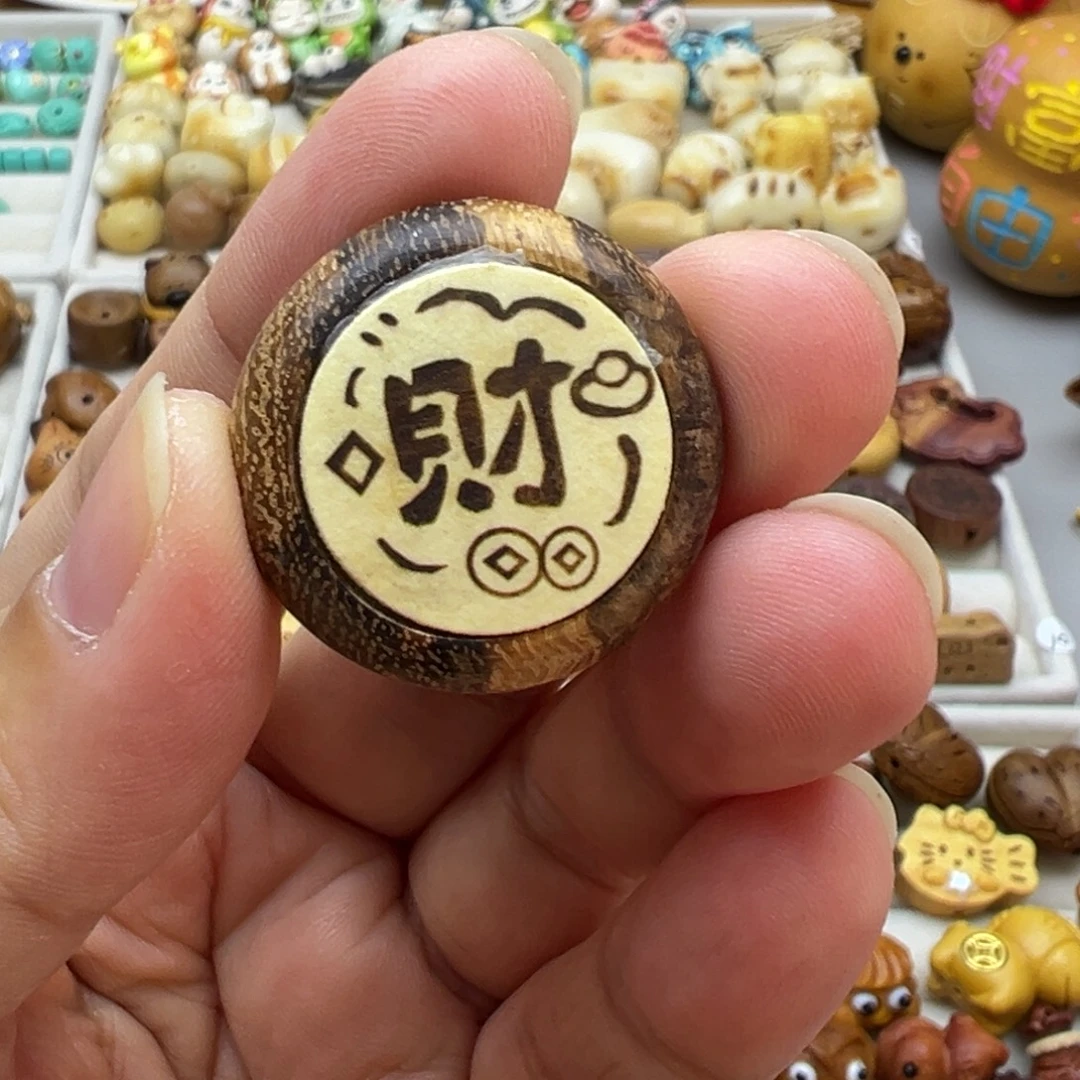 大叶紫檀（黑酸枝木类）