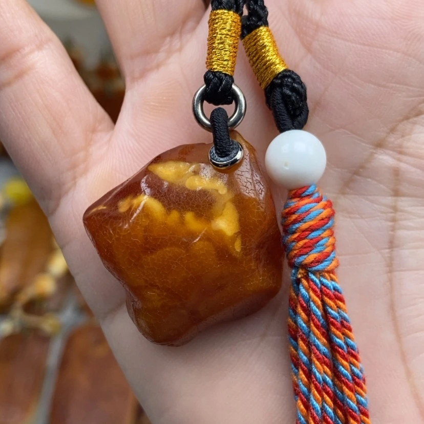 【闪购商品】琥珀颈饰未镶嵌
