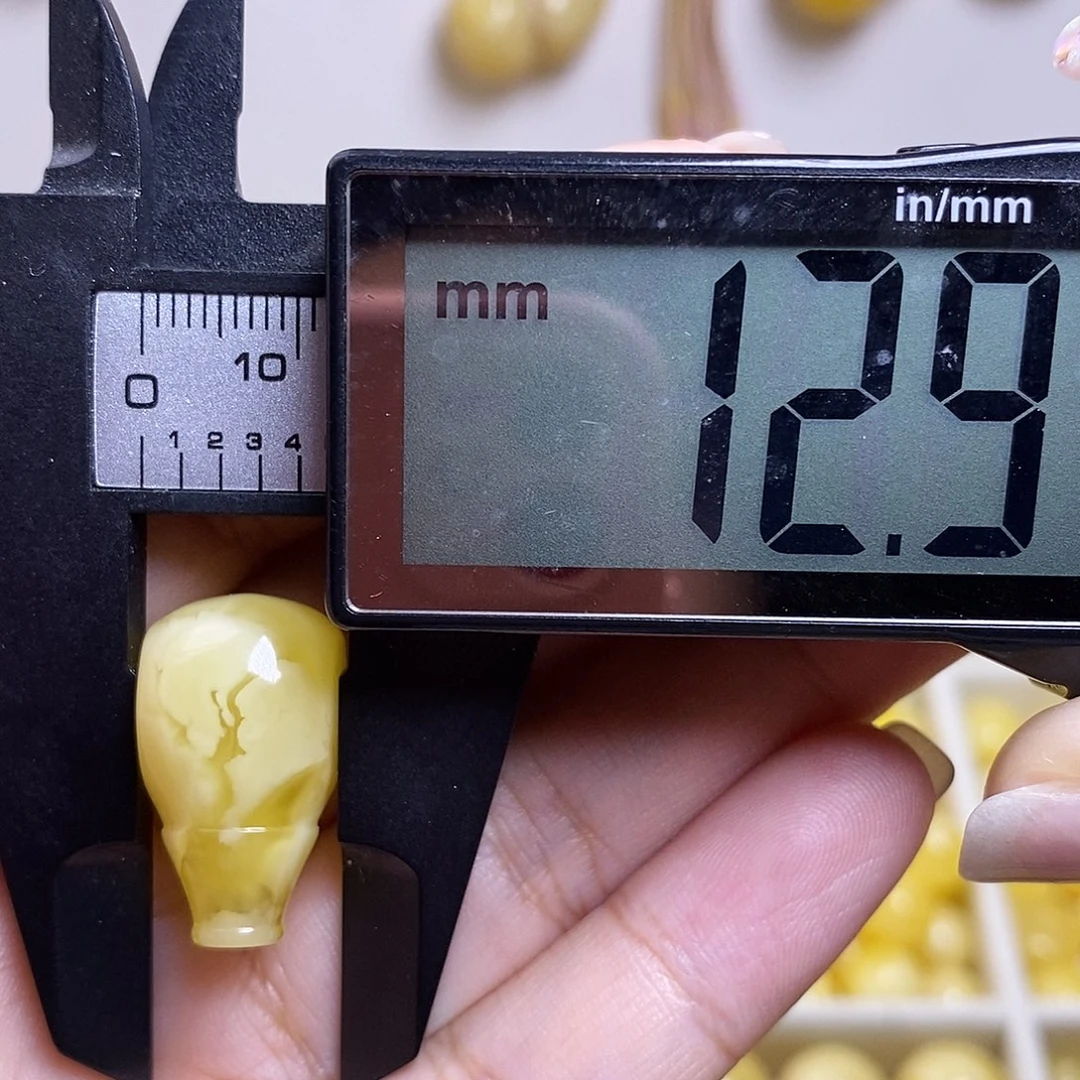 裸石琥珀未镶嵌蜜蜡三通