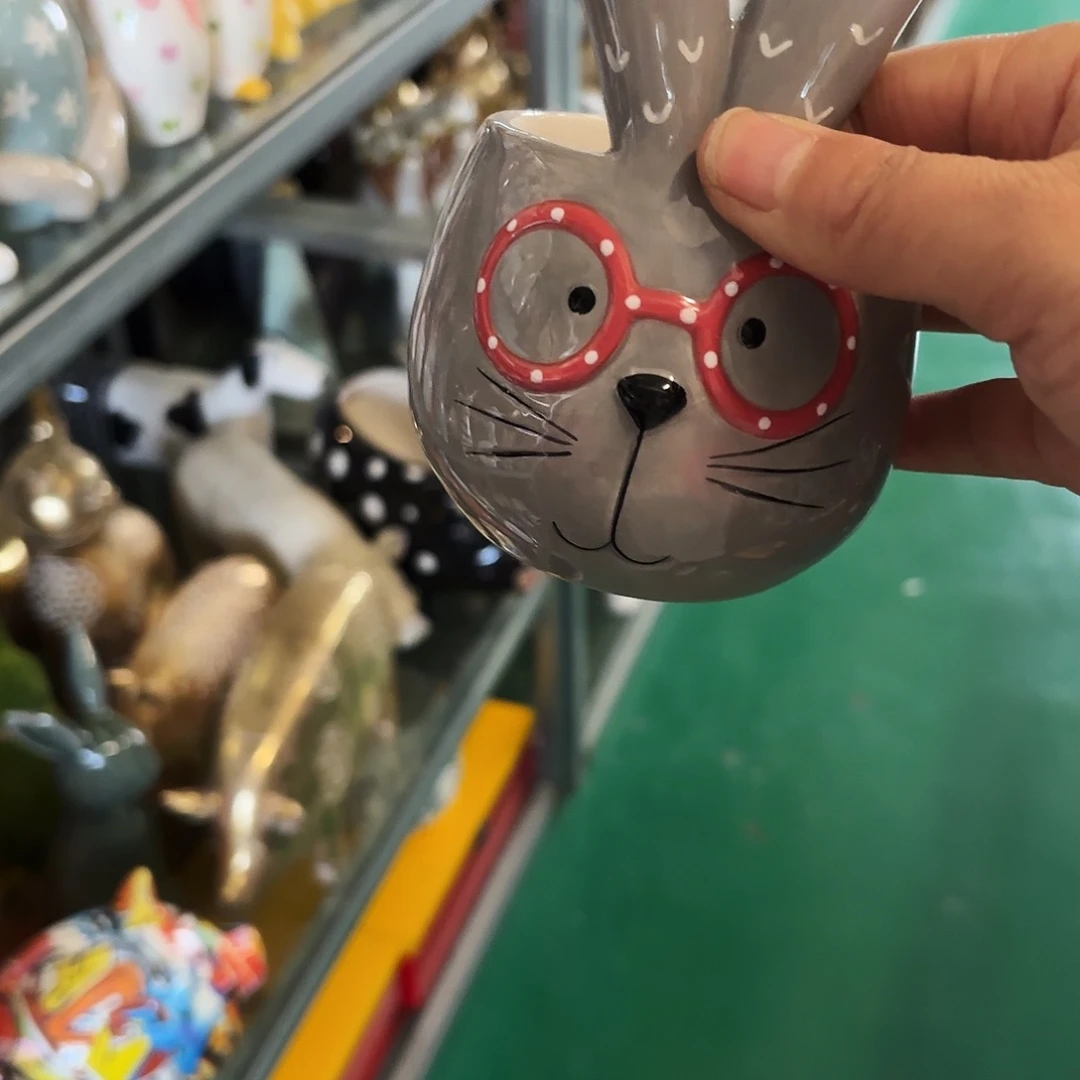 哇***陶瓷艺术设计中心