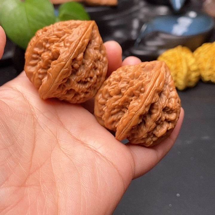 把件文玩核桃虎头王43尺