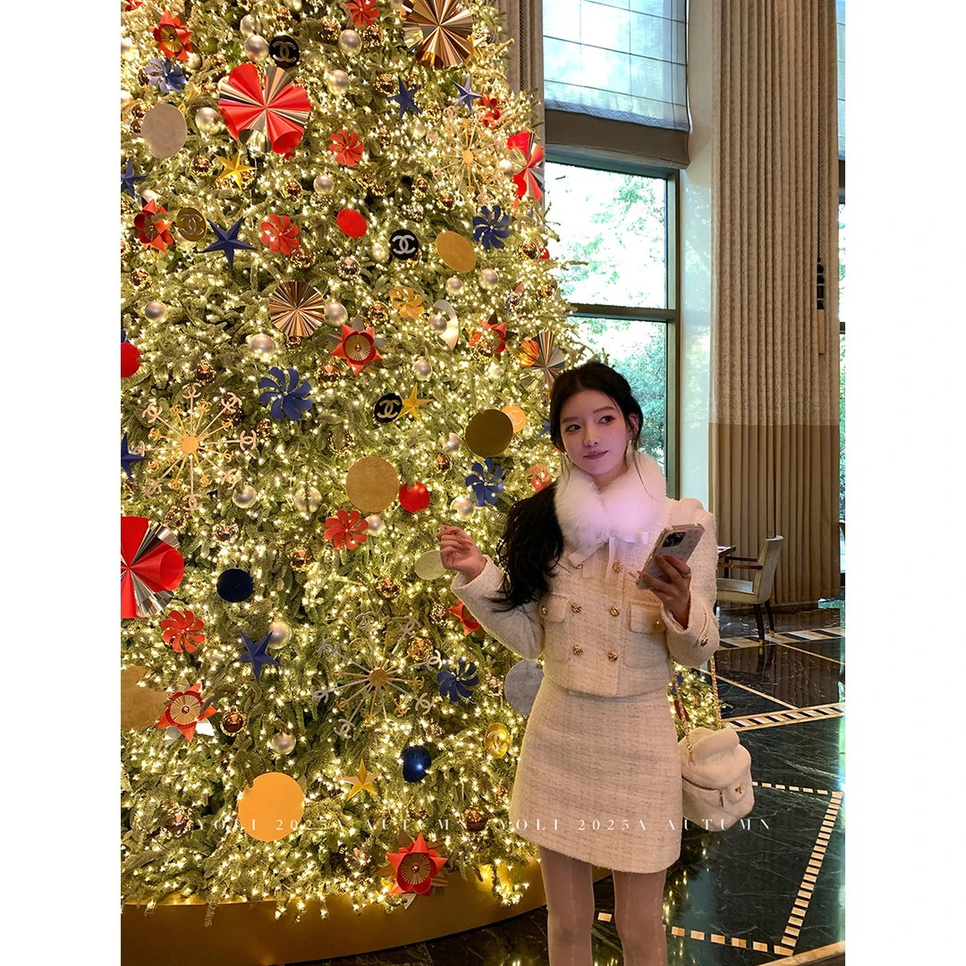 YOLI 张宥利"伯拉德千金" 杏色羊毛套装女冬气质短外套搭半身短裙
