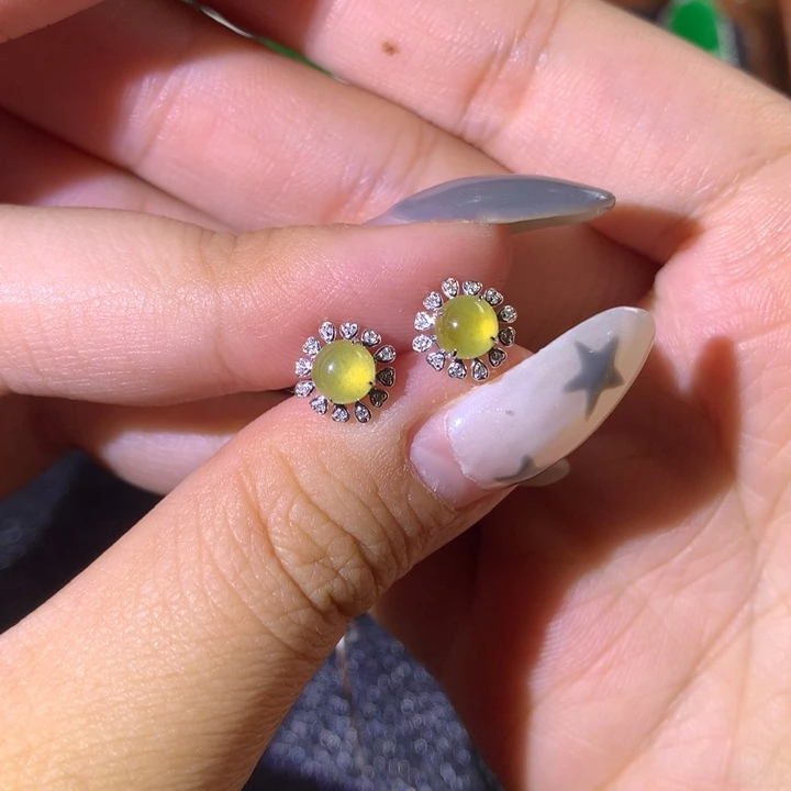 翡翠18K金镶嵌耳饰翡翠