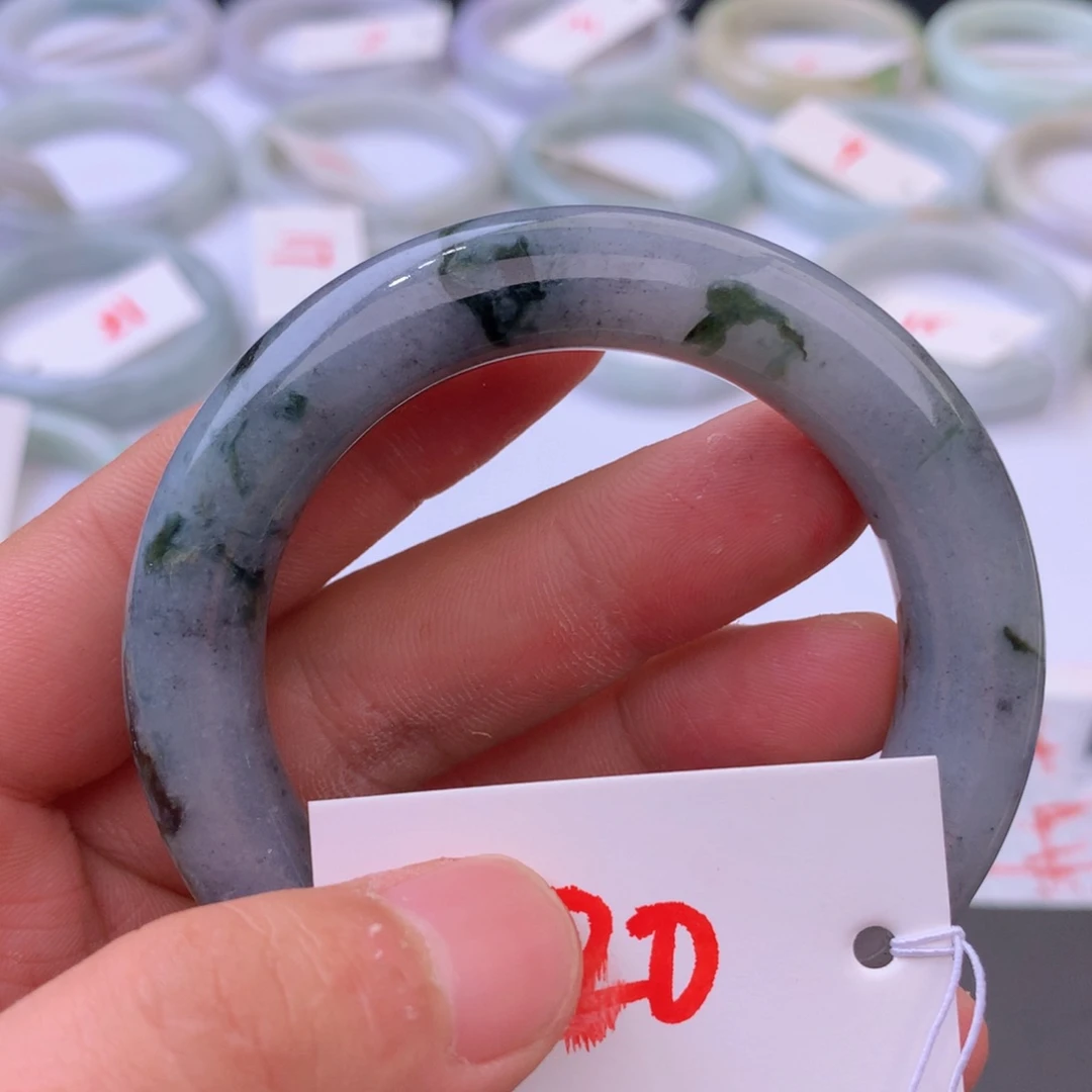 翡翠手镯未镶嵌12668888888888