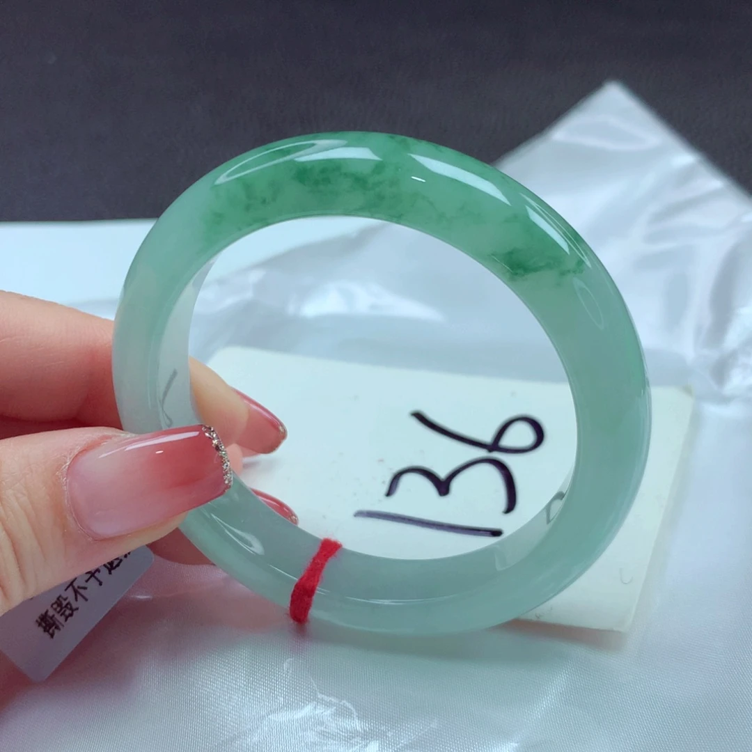 翡翠手镯未镶嵌手镯52