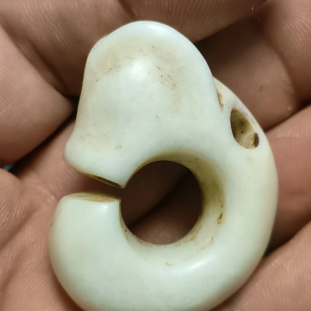 河磨奇石猪龙形器型件