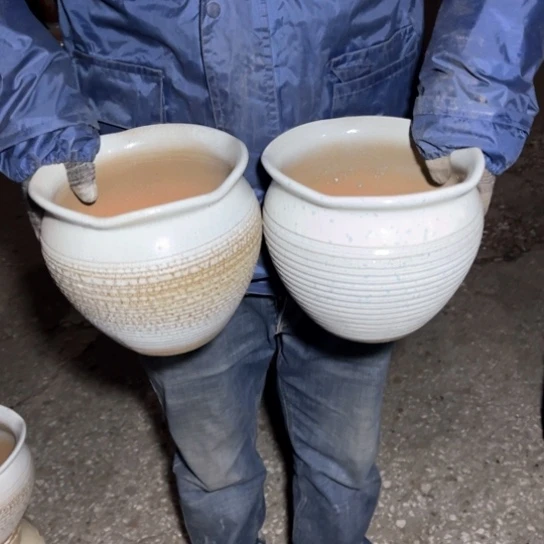 红陶口20高19瑕疵