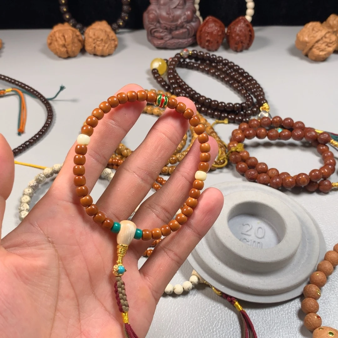 吊坠橄榄核。。。。。。。。。。。