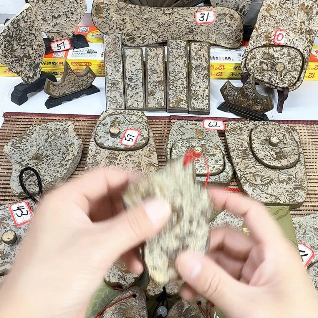 燕子石原石把件一