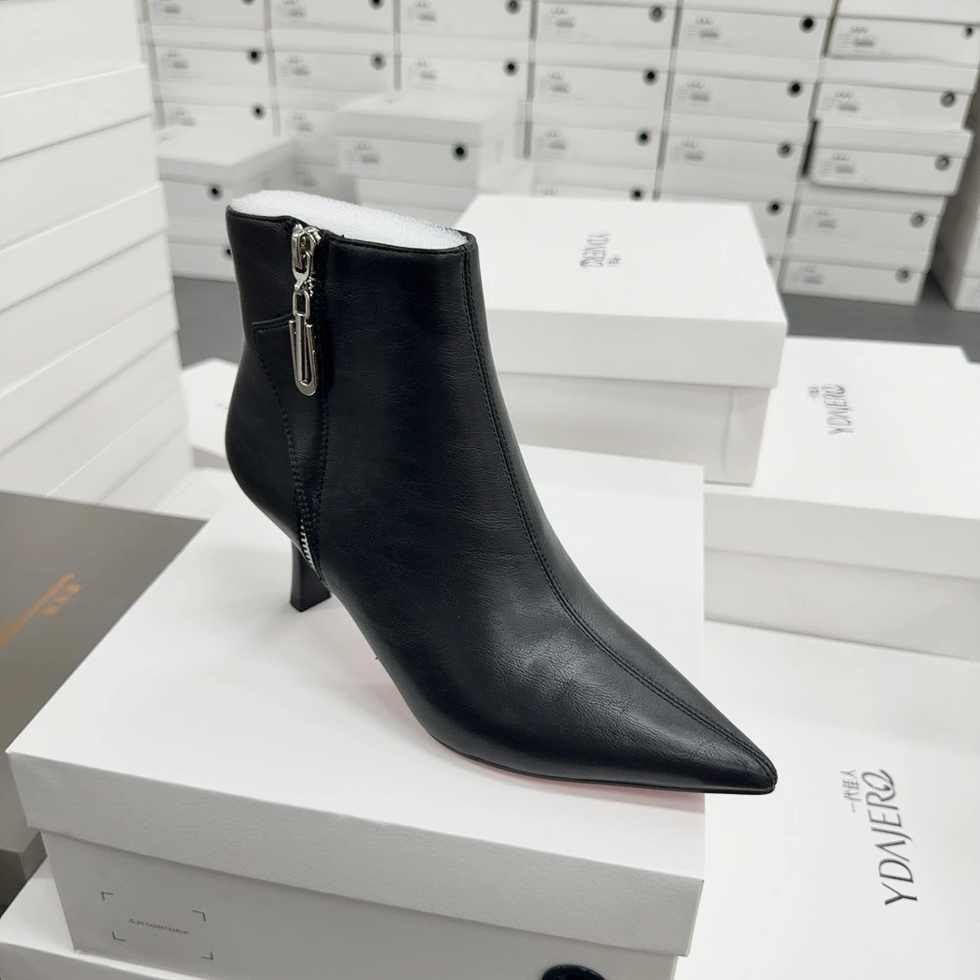 131219秋冬新款时尚百搭高跟短靴6660-10