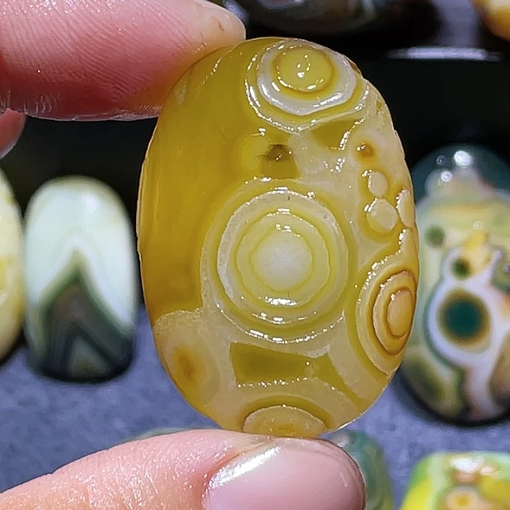 玛瑙/玉髓未镶嵌珠宝奇石