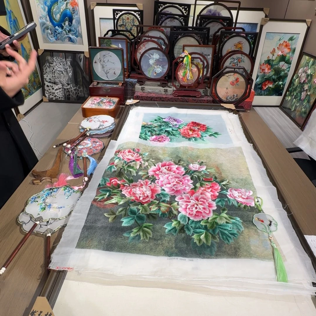 潘***）织绣满绣牡丹60*60成品送车挂一个