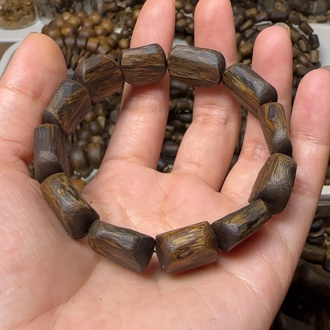 沉香手串单圈树心油老料13.4克