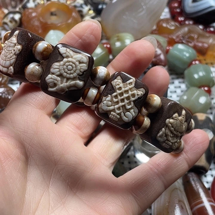 玛瑙/玉髓未镶嵌挂件