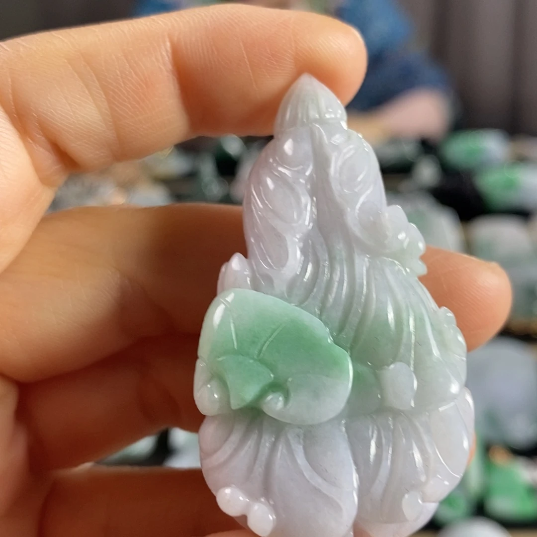 翡翠未镶嵌颈饰白菜