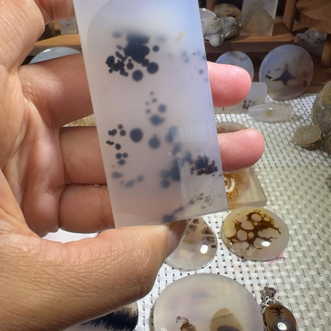 玛瑙/玉髓未镶嵌颈饰