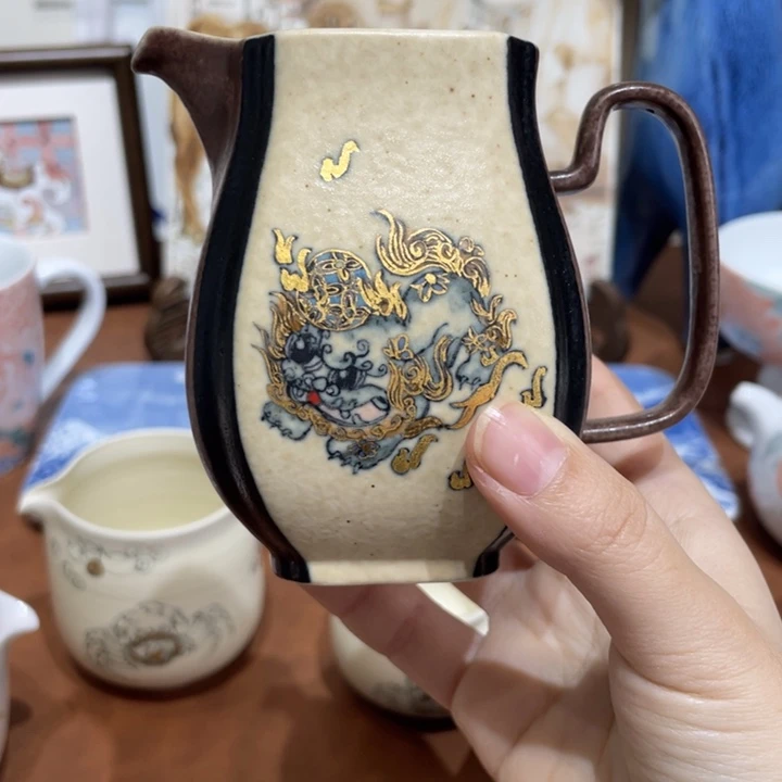 R***a景德镇陶瓷艺术品