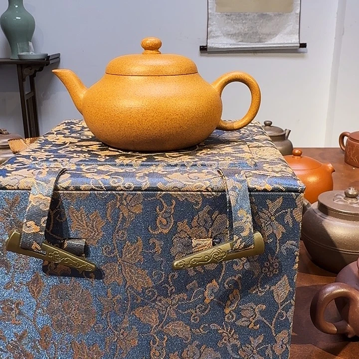 心***虎茶壶紫砂黄金段君乐